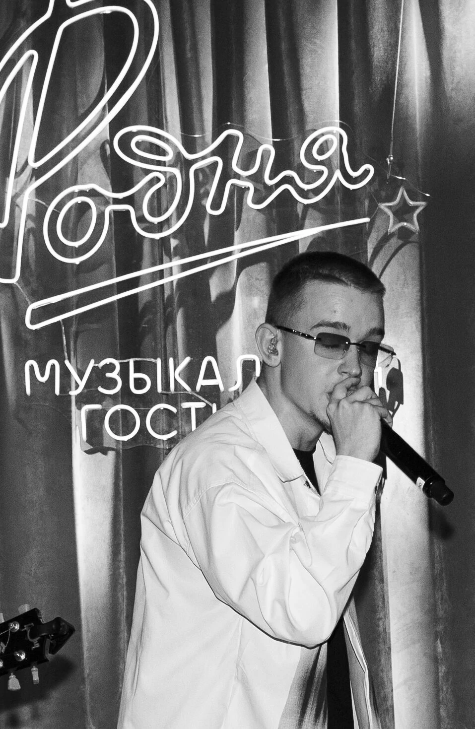 Концерт лейбла Nartov Group в музыкальной гостиной «Родня» 26.08.2026 — фото 27 из 58